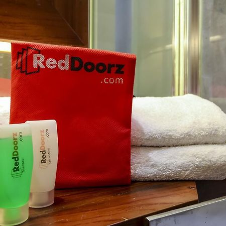 Reddoorz Plus Near Tugu Jogja Yogyakarta Eksteriør bilde