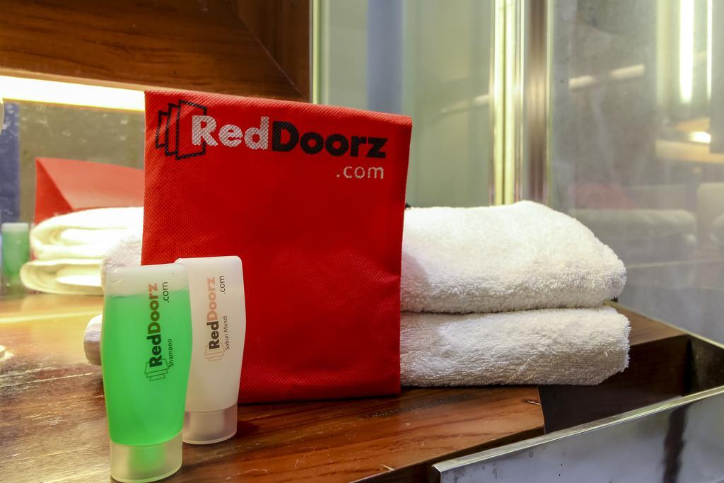 Reddoorz Plus Near Tugu Jogja Yogyakarta Eksteriør bilde