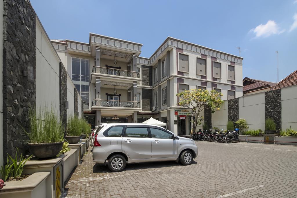 Reddoorz Plus Near Tugu Jogja Yogyakarta Eksteriør bilde